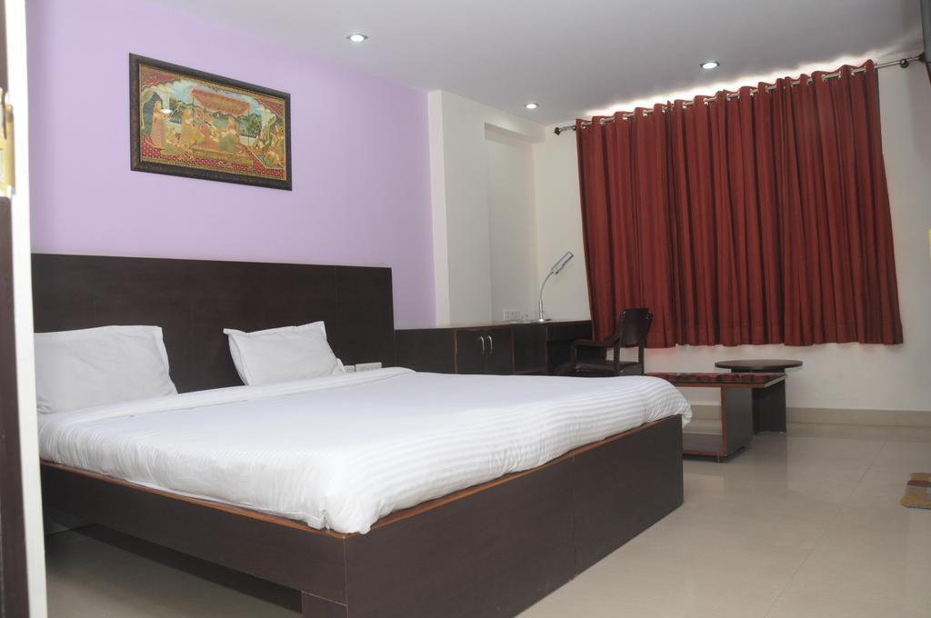 Hotel Lily Bay Jaipur