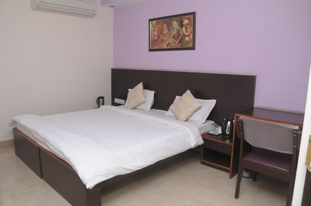 Lily Bay Jaipur