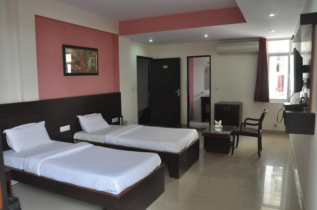 Hotel Lily Bay 2*