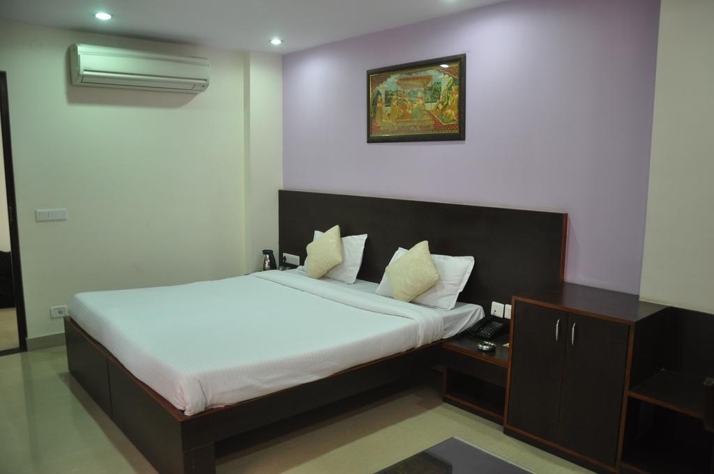 Hotel Lily Bay