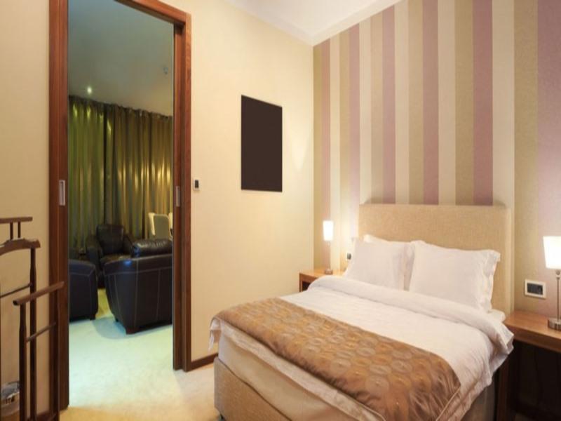Hotel Lily Bay Jaipur